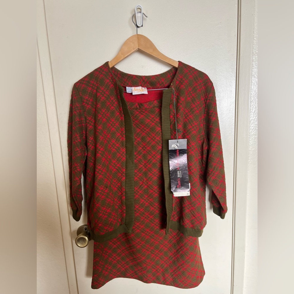 VINTAGE 1950’s 2 piece set. JACKET&SKIRT. 100% COTTON